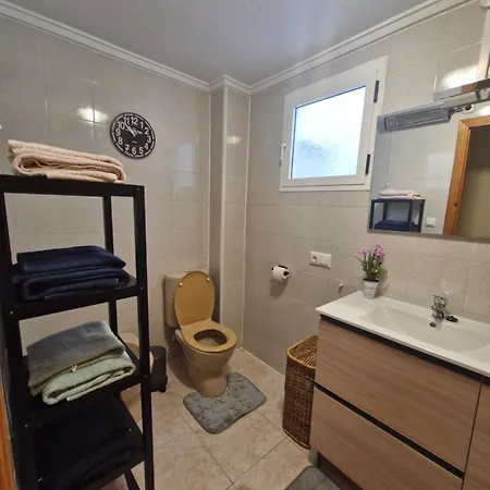 A Louer A 100m De La